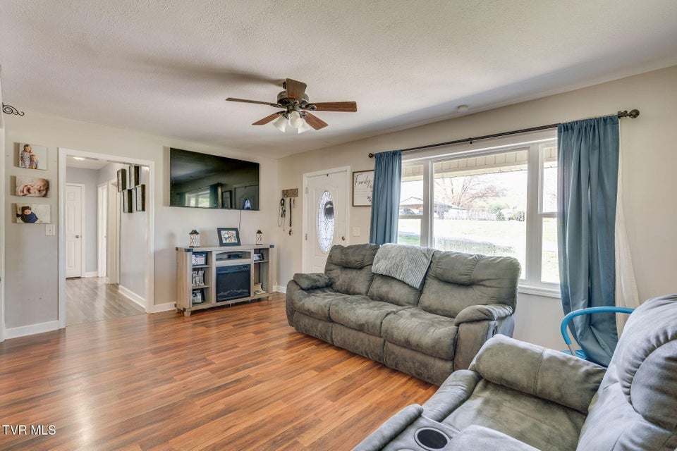Photo #7: 512 Dickerson Street