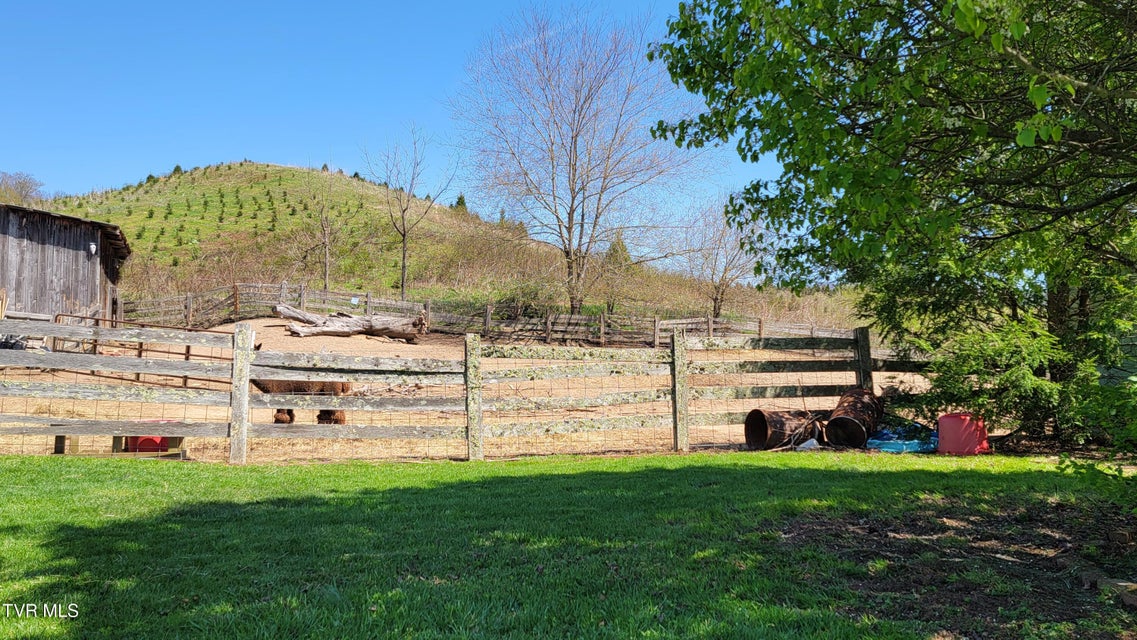 Photo #12: 138 J Phillipi Road