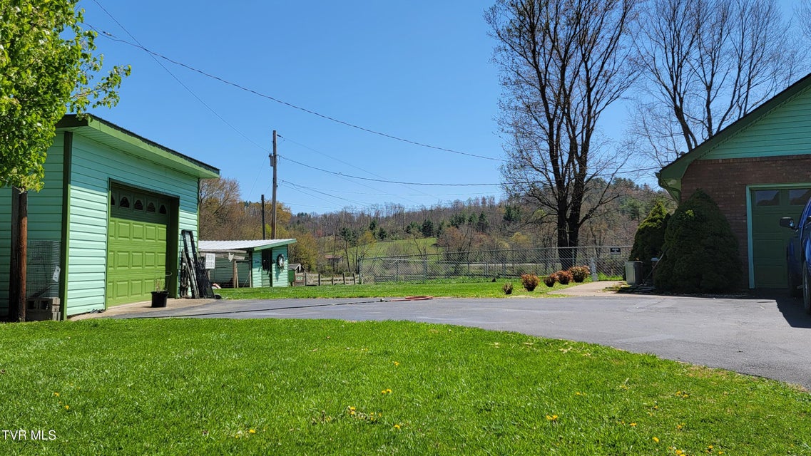 Photo #13: 138 J Phillipi Road
