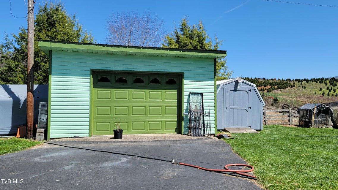 Photo #14: 138 J Phillipi Road