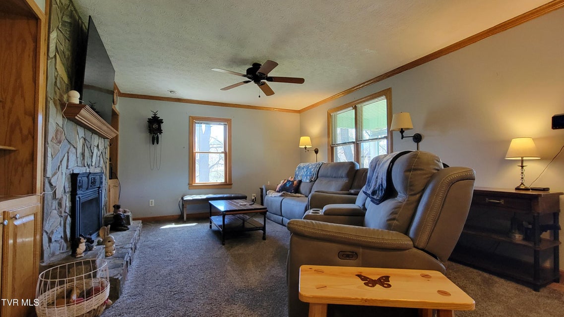 Photo #36: 138 J Phillipi Road