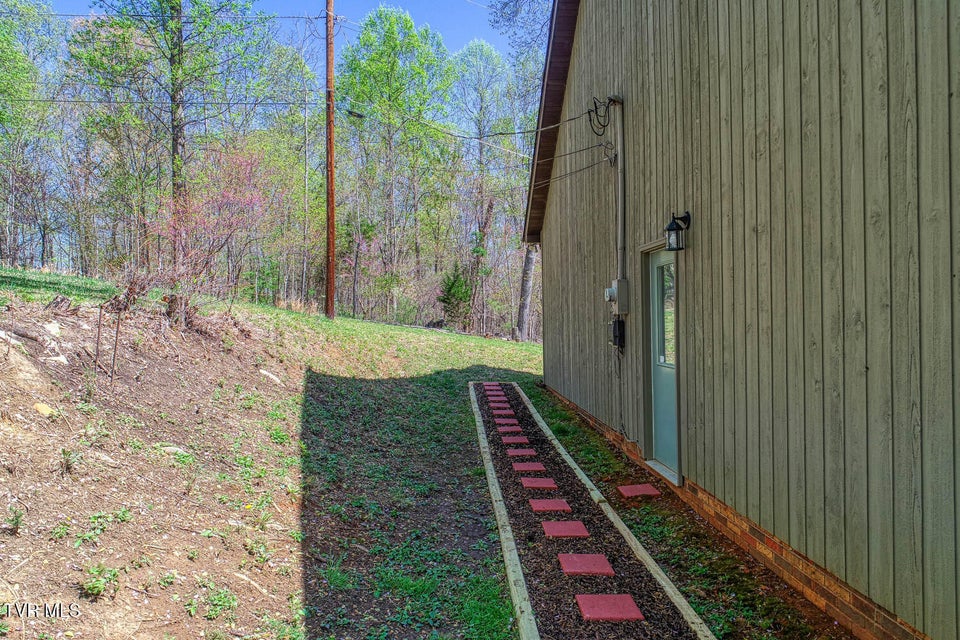 Photo #8: 804 Seven Oaks Drive