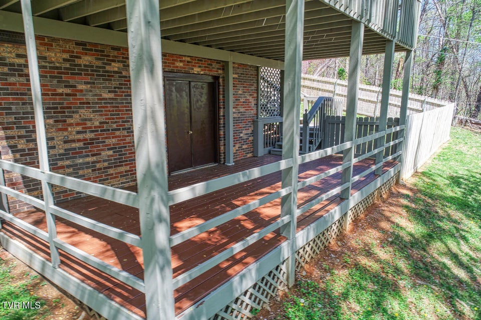 Photo #18: 804 Seven Oaks Drive