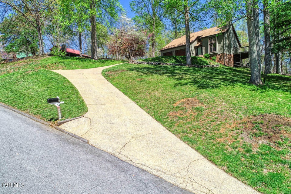 Photo #24: 804 Seven Oaks Drive