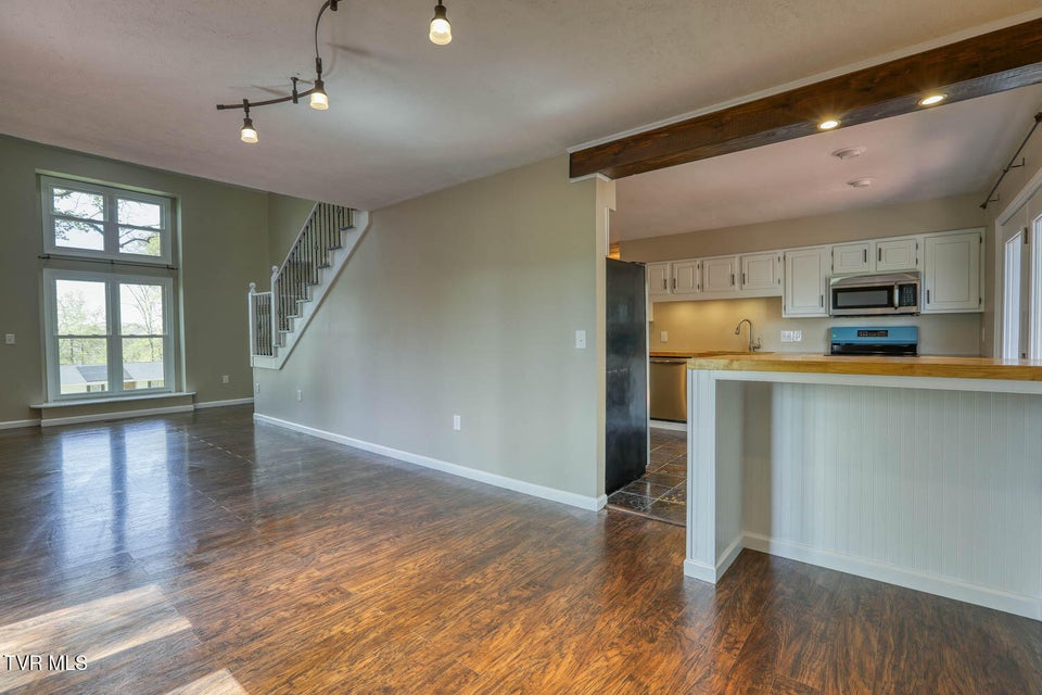 Photo #42: 804 Seven Oaks Drive