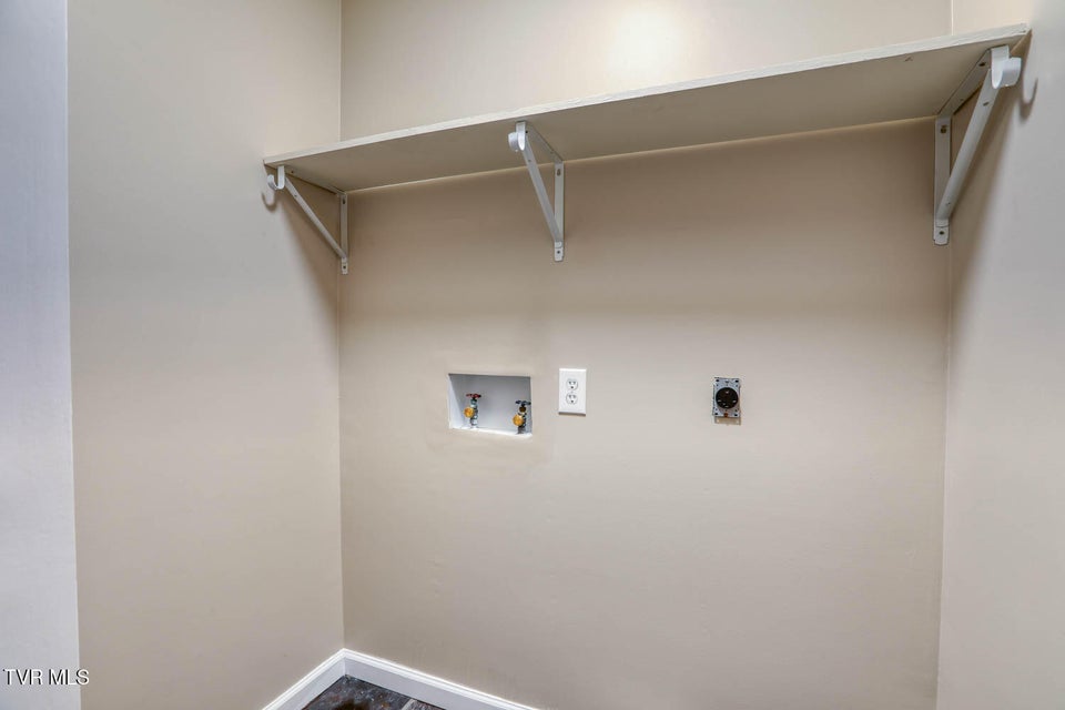Photo #63: 804 Seven Oaks Drive