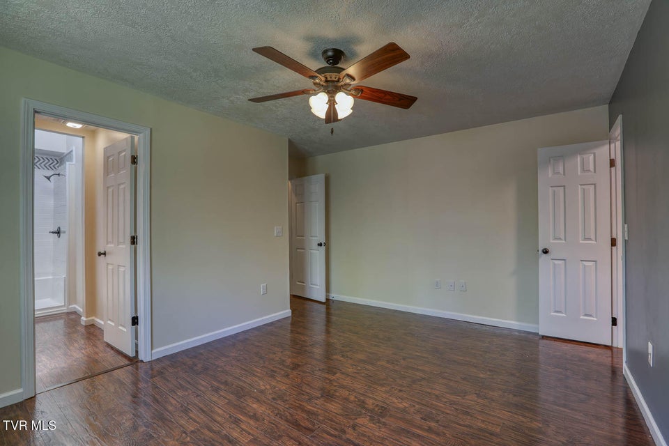 Photo #72: 804 Seven Oaks Drive