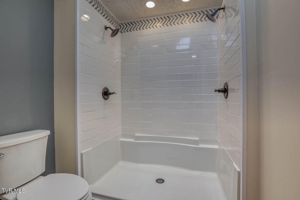 Photo #76: 804 Seven Oaks Drive
