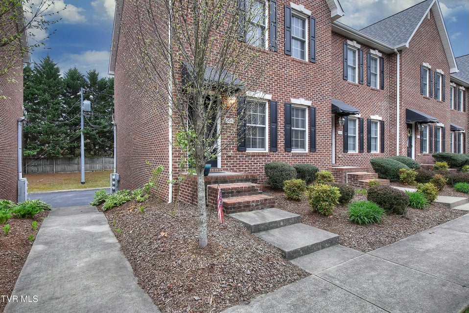 Photo #2: 601 Mountain View Road