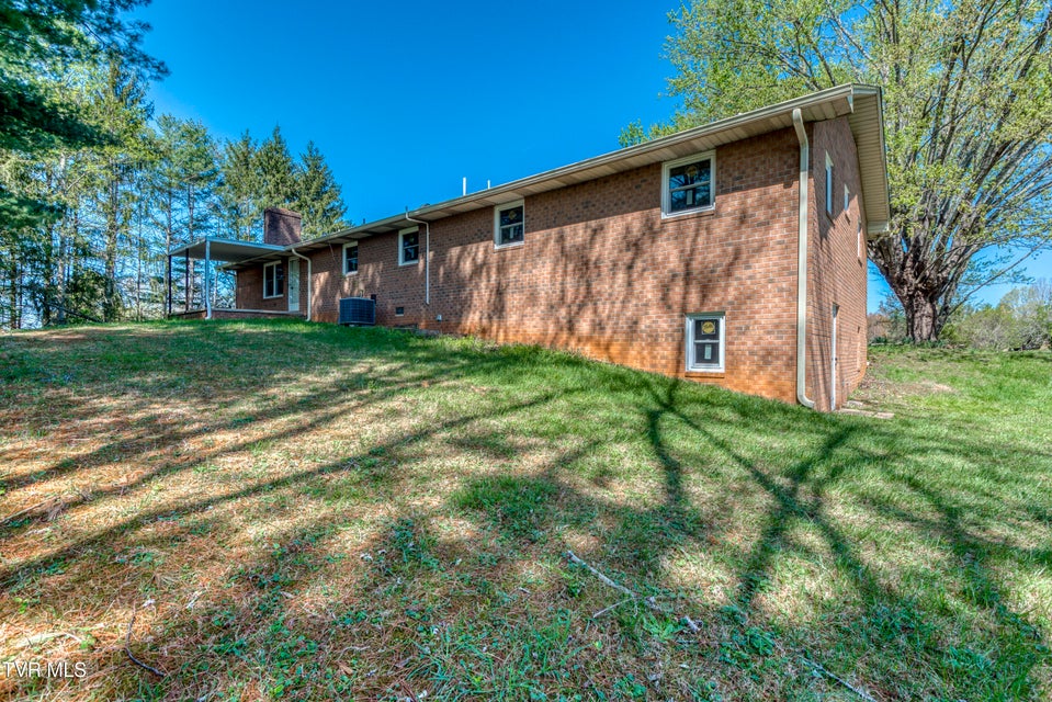Photo #4: 677 Summit Drive