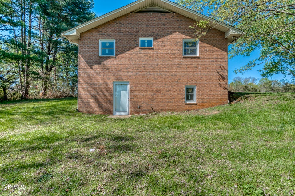 Photo #7: 677 Summit Drive