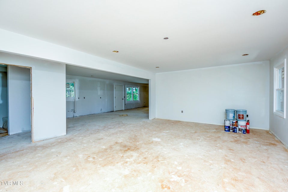 Photo #8: 677 Summit Drive