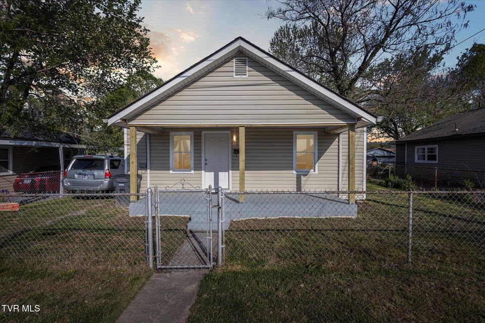 Photo #2: 1637 E Street