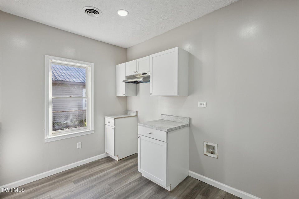 Photo #12: 1637 E Street