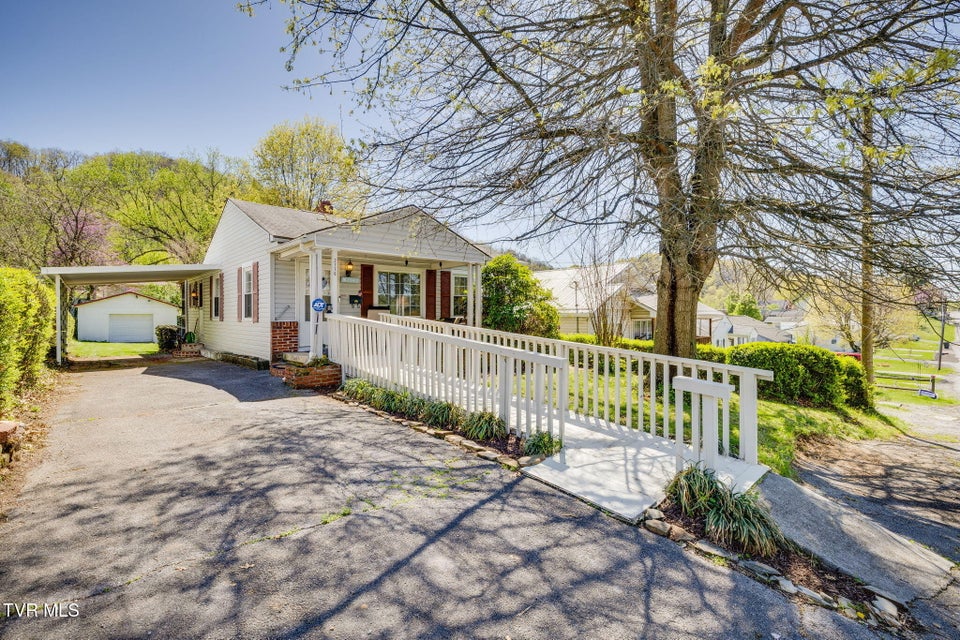 Photo #3: 2110 Anderson Street