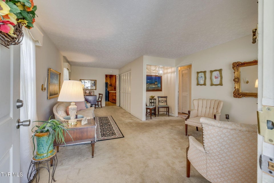 Photo #6: 2110 Anderson Street