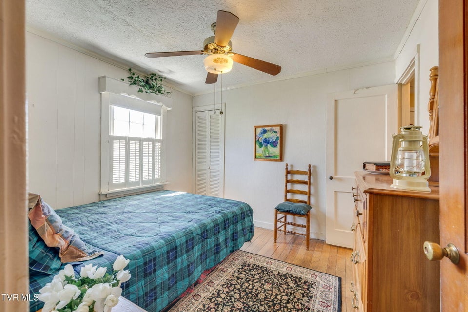 Photo #11: 2110 Anderson Street