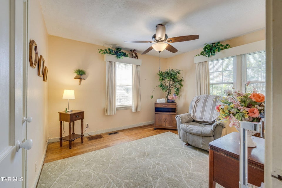 Photo #14: 2110 Anderson Street
