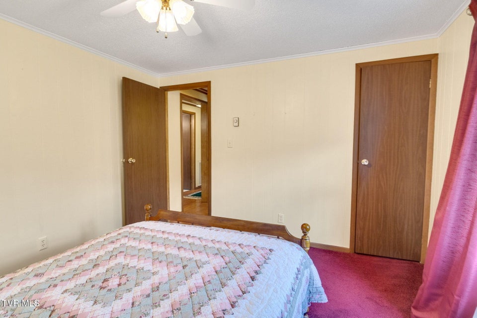 Photo #23: 22397 Sugarbush Ln
