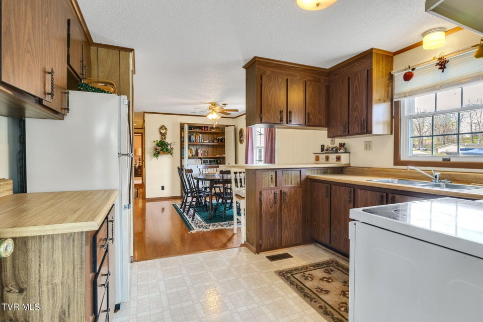 Photo #12: 22397 Sugarbush Ln