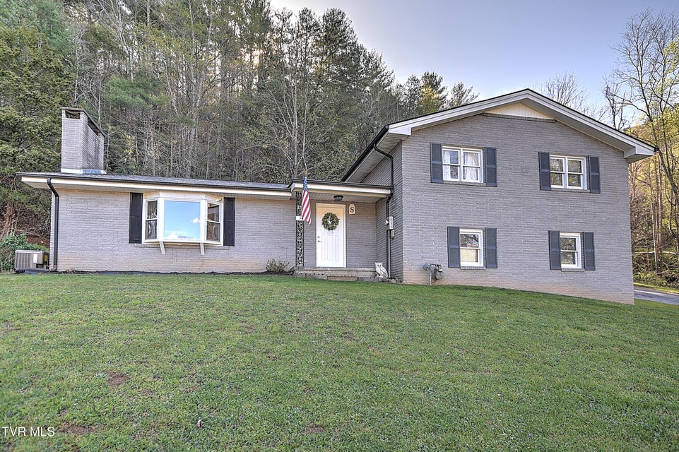 Photo #2: 115 Freeman Silvers Road