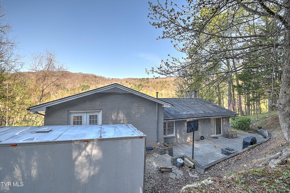 Photo #43: 115 Freeman Silvers Road