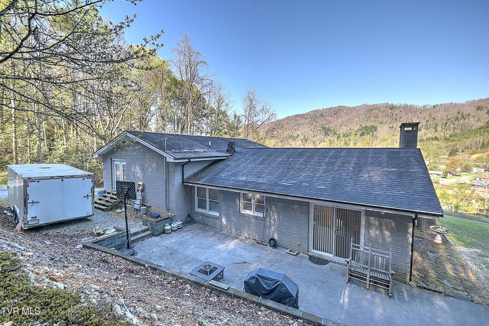 Photo #46: 115 Freeman Silvers Road
