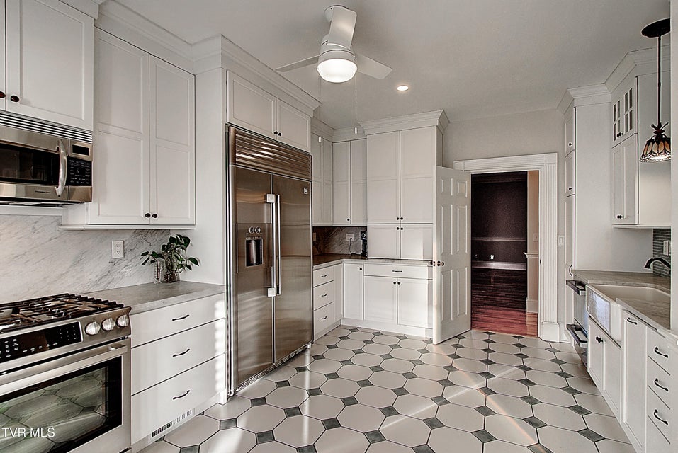 Photo #13: 112 Barberry Road