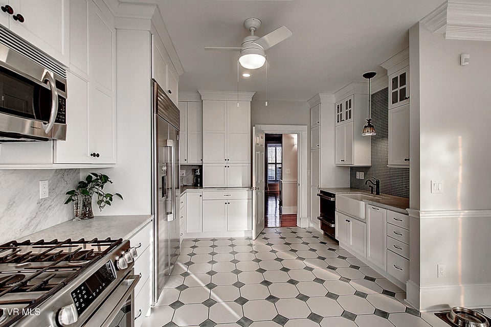Photo #14: 112 Barberry Road