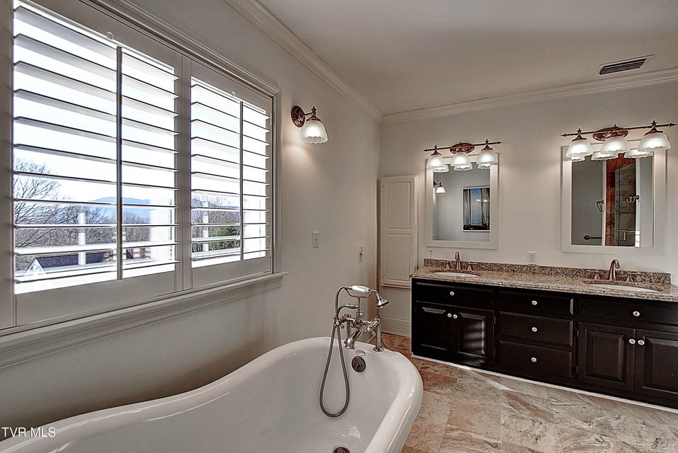 Photo #32: 112 Barberry Road