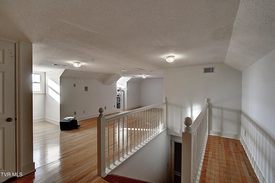 Photo #41: 112 Barberry Road