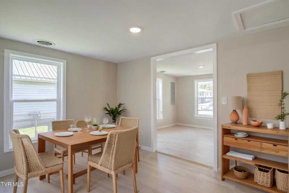 Photo #4: 2304 Ashwood Ave Avenue