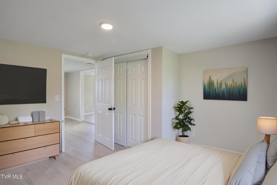 Photo #5: 2304 Ashwood Ave Avenue