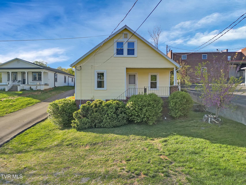 Photo #4: 457 Bernard Avenue