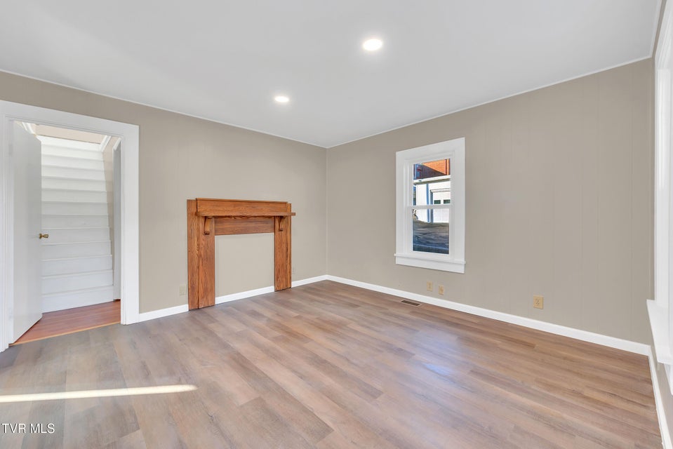 Photo #10: 457 Bernard Avenue