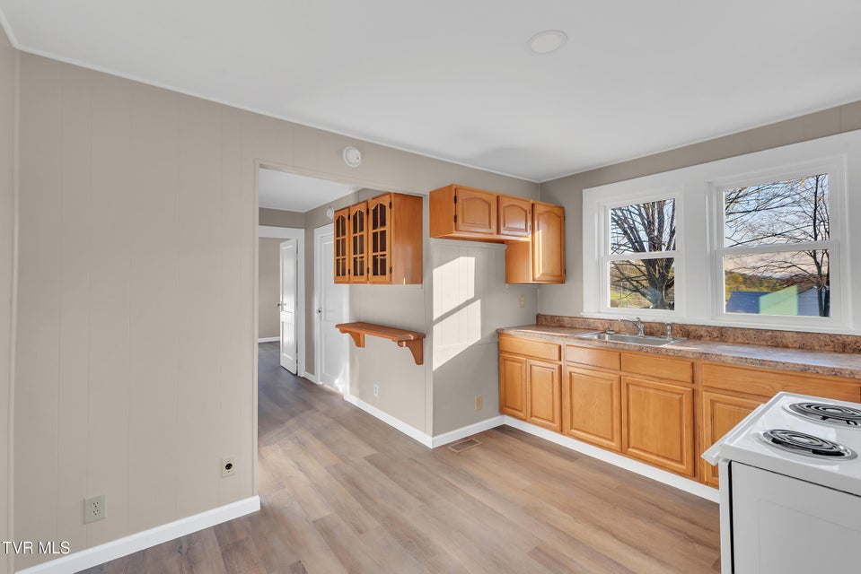 Photo #7: 457 Bernard Avenue