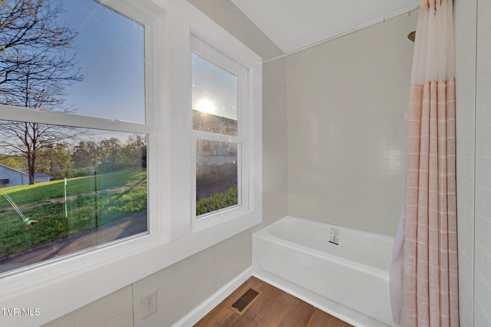 Photo #12: 457 Bernard Avenue