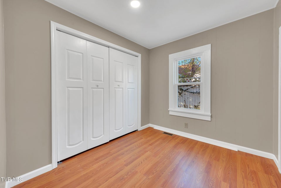 Photo #16: 457 Bernard Avenue