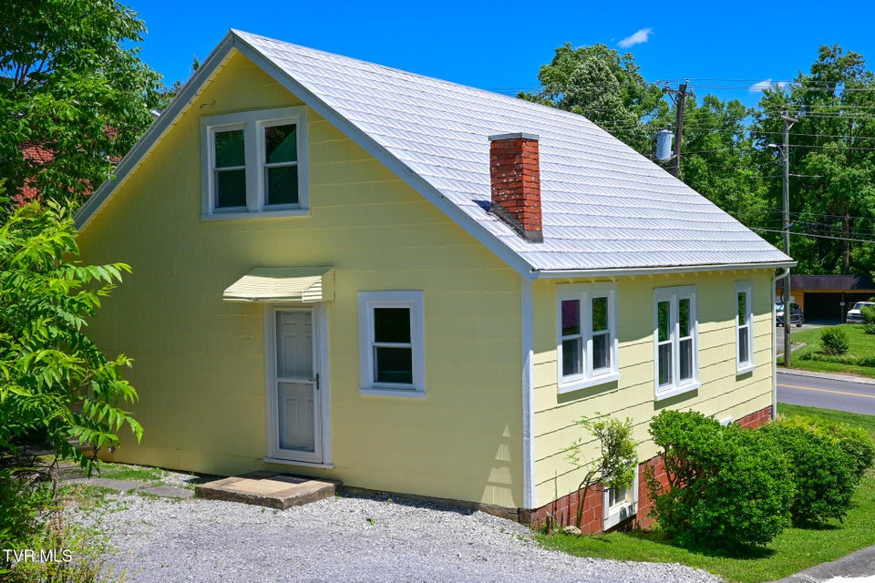Photo #25: 457 Bernard Avenue