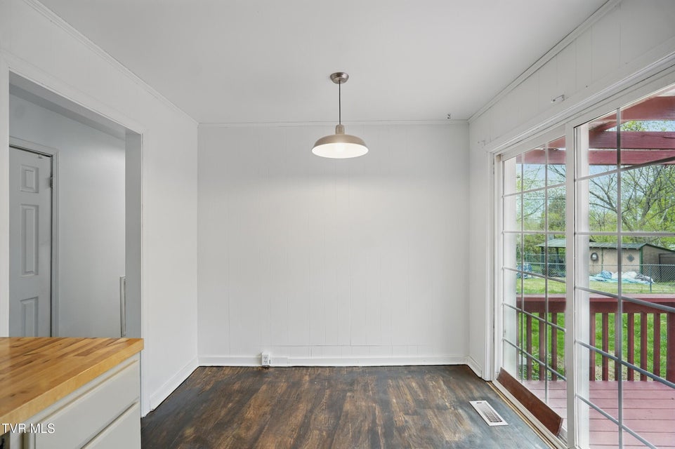 Photo #7: 607 Bradley Street