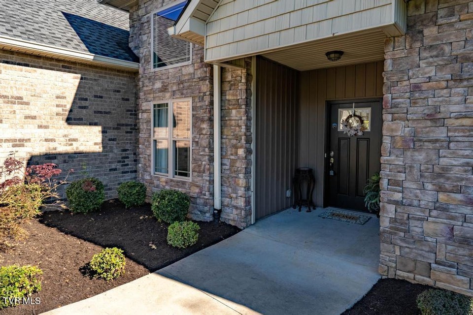 Photo #51: 474 Grovemont Place