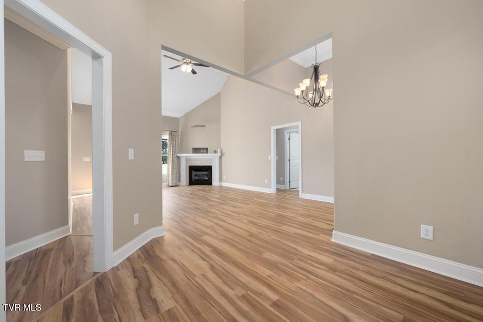 Photo #16: 474 Grovemont Place