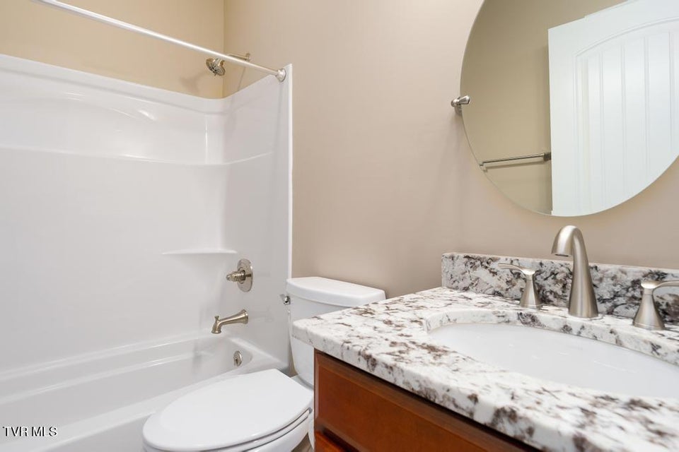 Photo #26: 474 Grovemont Place