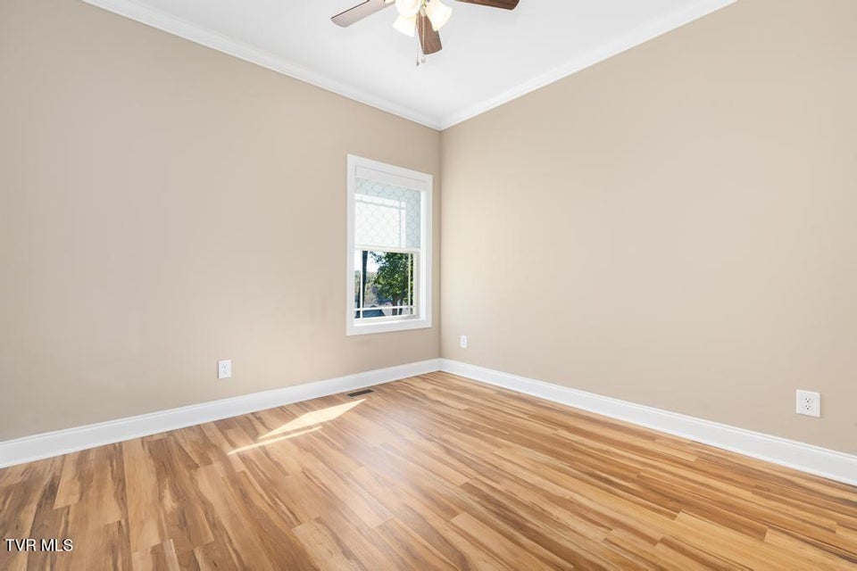 Photo #27: 474 Grovemont Place