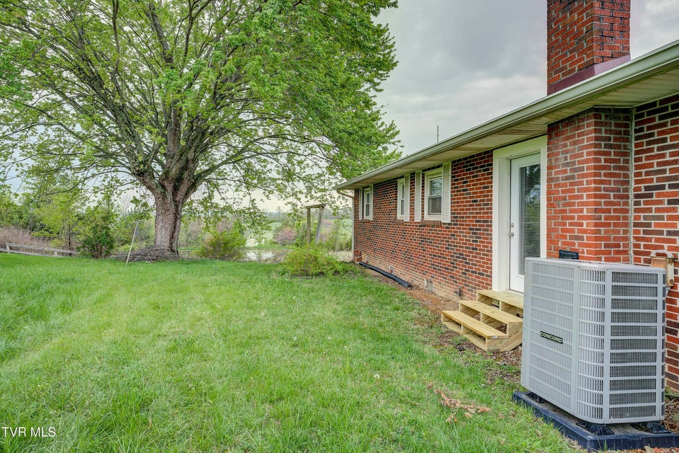 Photo #27: 133 Telford Road