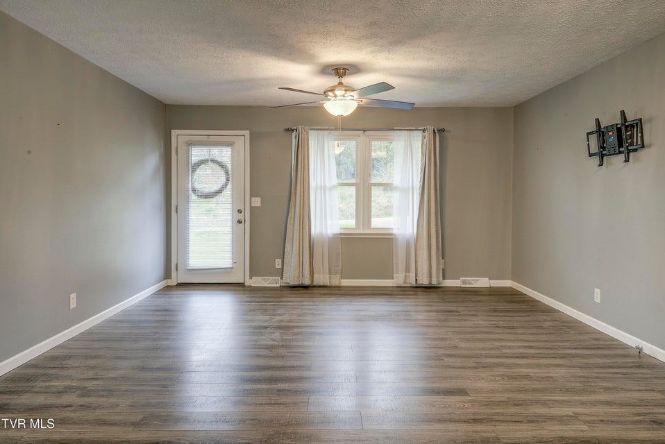 Photo #7: 133 Telford Road
