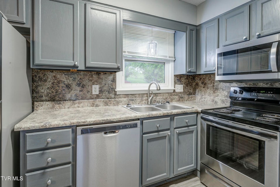 Photo #11: 133 Telford Road