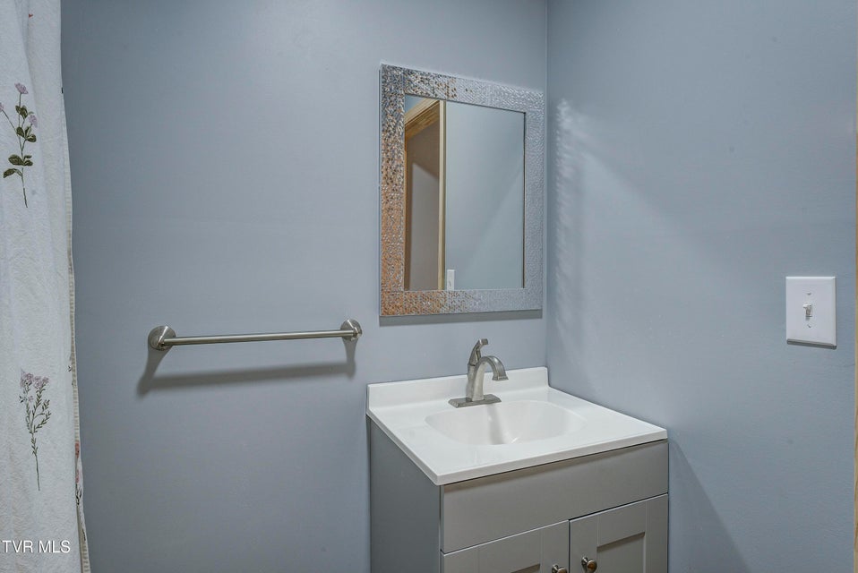 Photo #21: 133 Telford Road