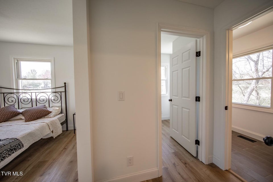 Photo #12: 839 Navaho Dr