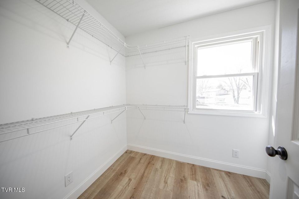 Photo #19: 839 Navaho Dr